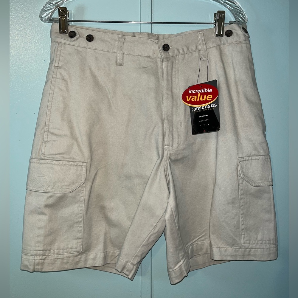 NWT Consensus Shorts‎ Men’s Size 32 Tan